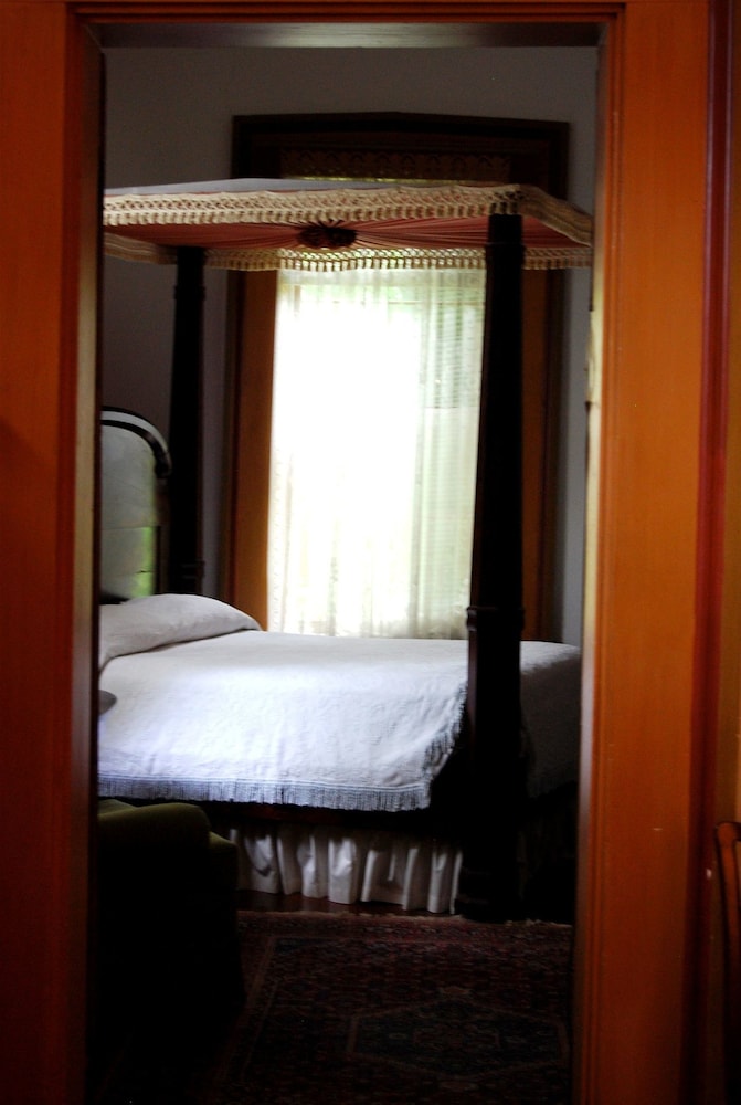 Glenfield Plantation Historic Antebellum Bed and Breakfast - photo 12