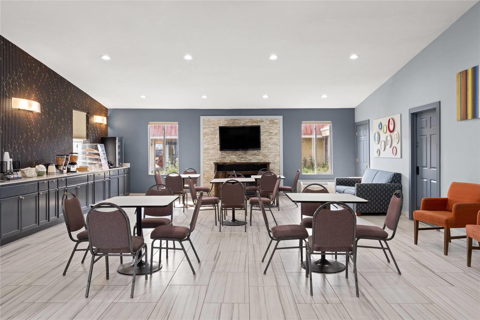 Super 8 by Wyndham Fort Wayne - photo 29