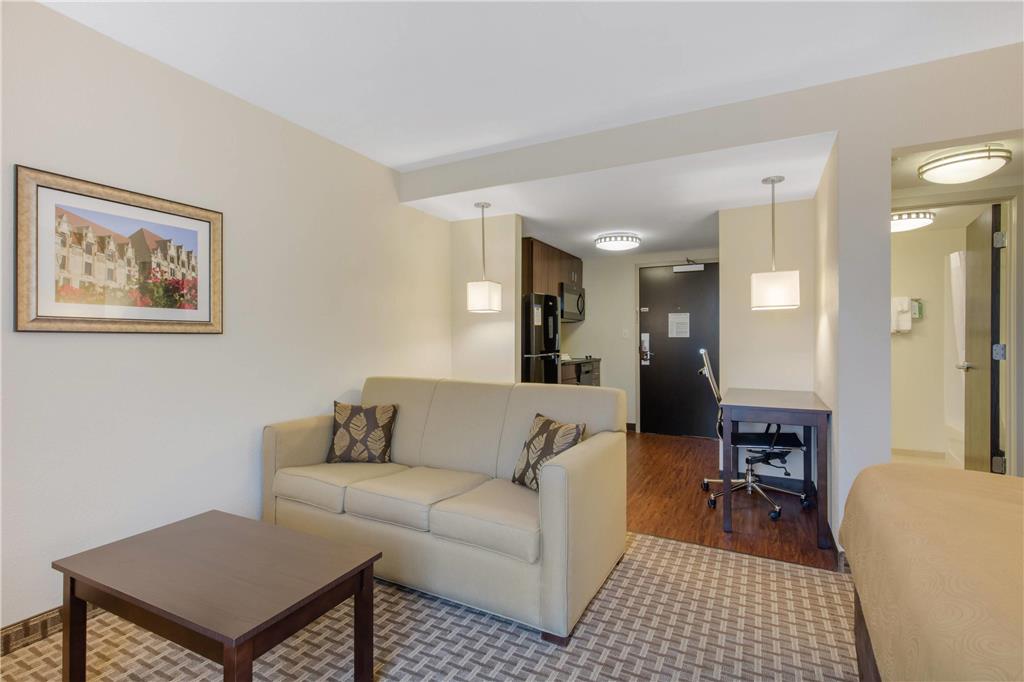MainStay Suites St. Louis Airport - photo 10