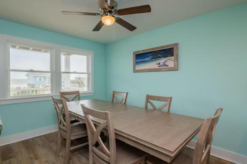 Southern Seabreeze by Oak Island Accommodations - photo 4