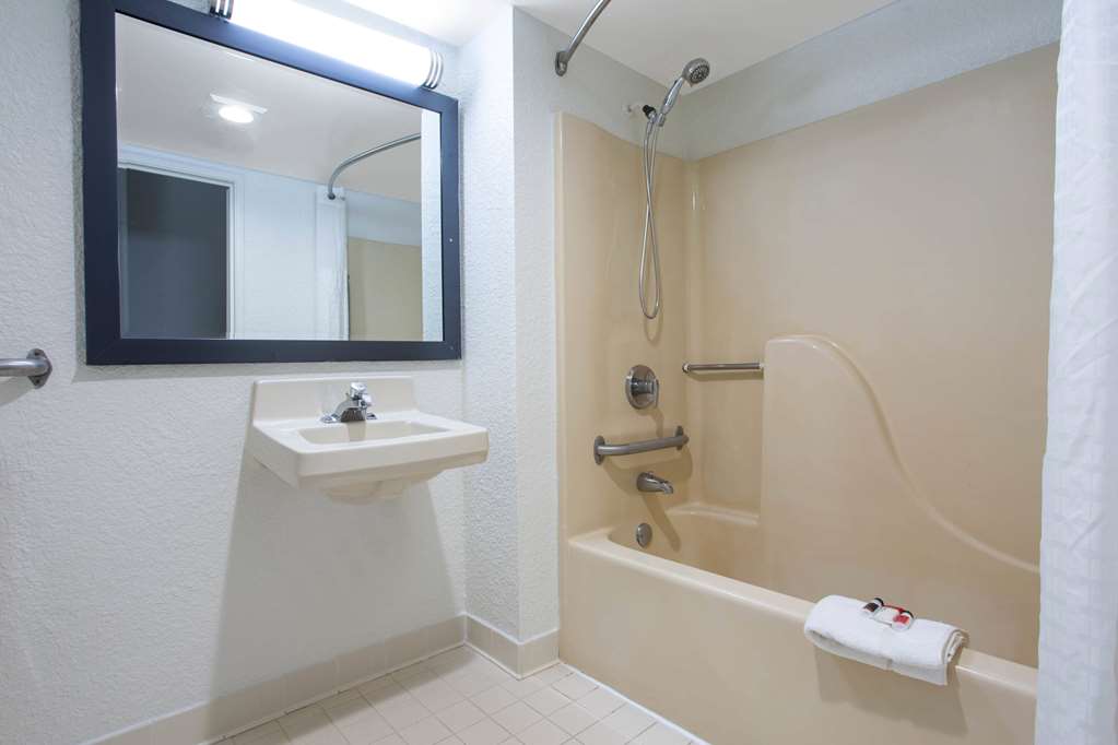 Days Inn by Wyndham Absecon Atlantic City Area - photo 18