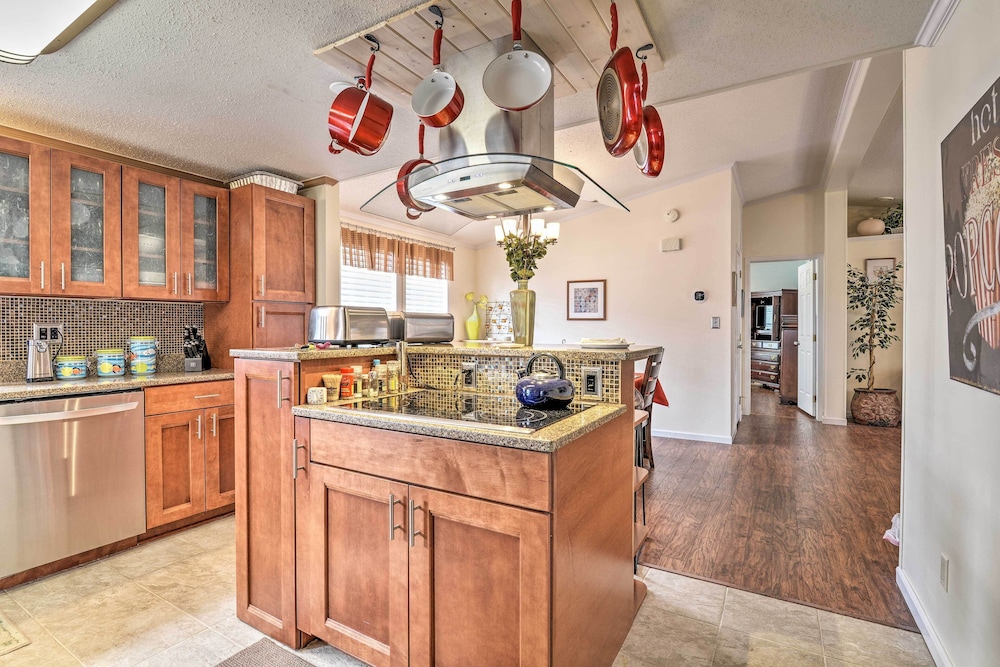 Surfside Beach Home with Resort Perks Walk To Beach - photo 25