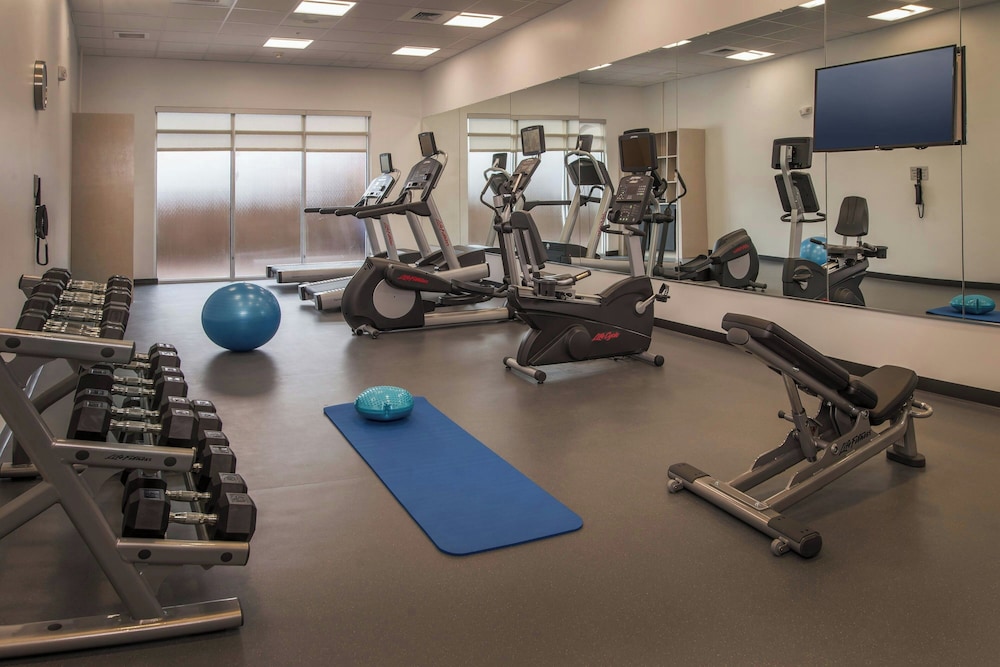 Fairfield Inn and Suites by Marriott Washington - photo 14