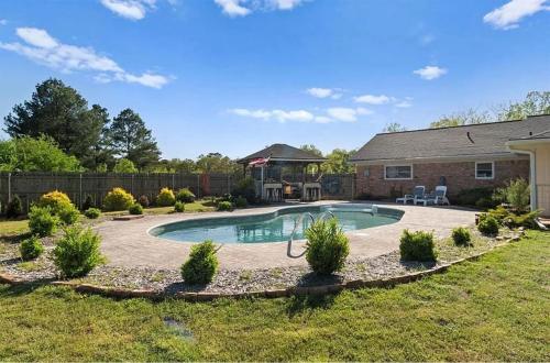 3BR Broken Bow Home Pet Friendly Near Beavers Bend & Lake — 4-Star Luxury Hotel in Broken Bow, United States