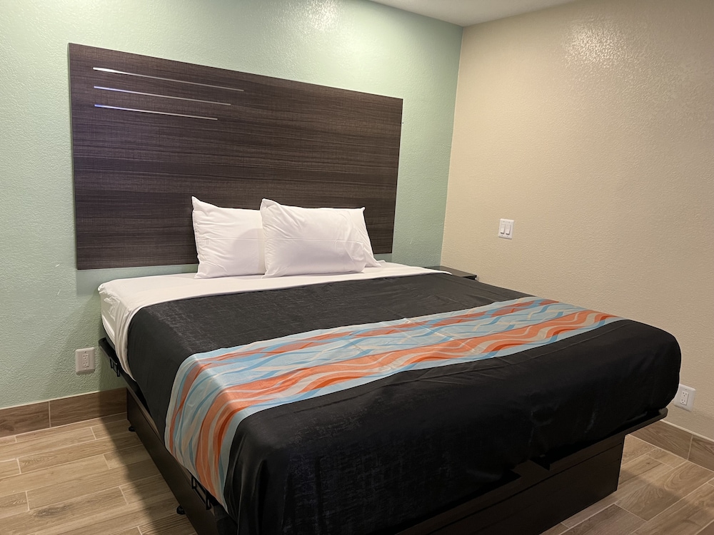Mauna Loa Motel - photo 11