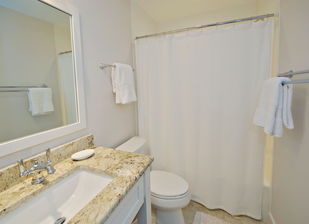 1596 Lagoon Villas at The Sea Pines Resort - photo 9