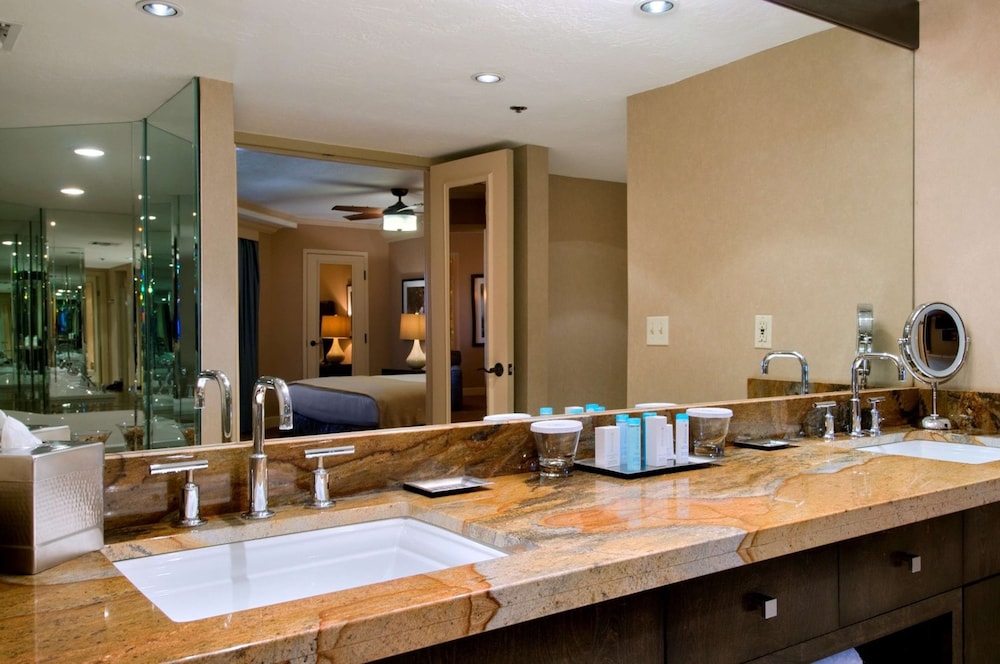 DoubleTree by Hilton Phoenix Mesa - photo 38