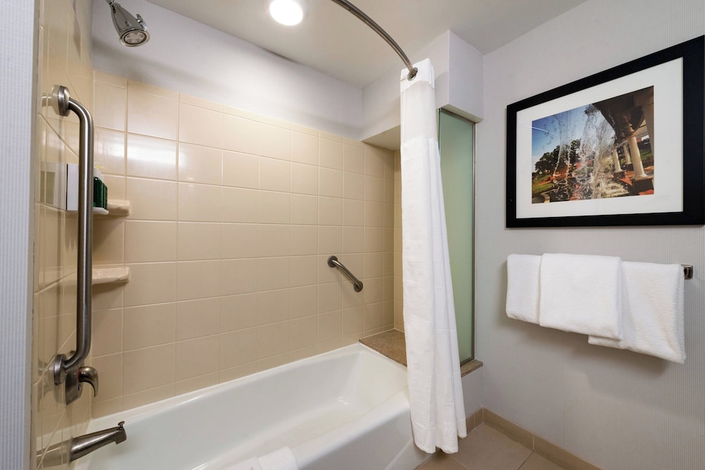 Courtyard by Marriott High Point - photo 25