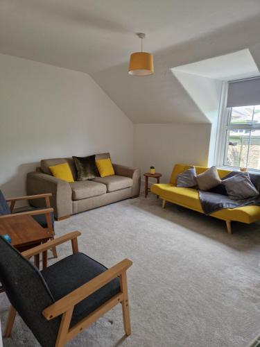 Lovely 2 Bedroom Loft Apartment in Buxton — 4-Star Luxury Hotel in Buxton, United Kingdom