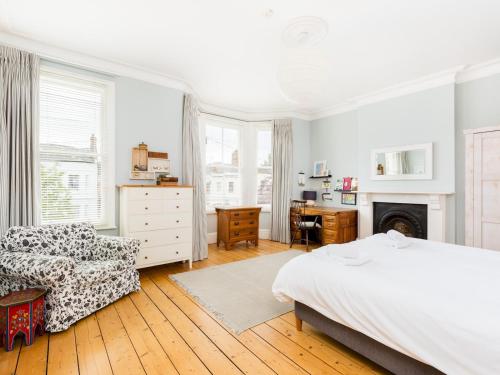Spacious Family 3bed On Leam Terrace With Parking Pass The Keys — Royal Leamington Spa