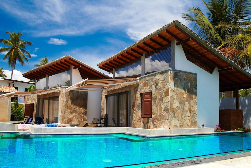 Villa Tangalle Lagoon — 4-Star Luxury Hotel in Tangalle, Sri Lanka