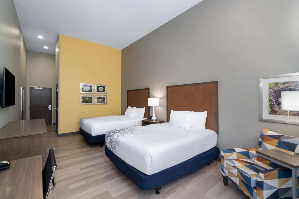 La Quinta Inn & Suites by Wyndham Tifton - photo 21