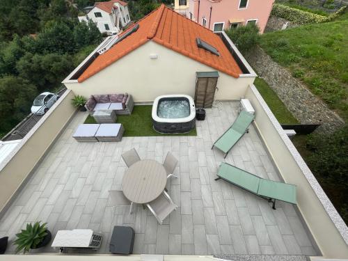 Villino Con Terrazzo Panoramico in Finale Ligure, Italy