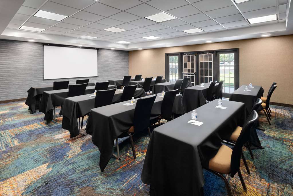 La Quinta Inn & Suites by Wyndham Greensboro NC - photo 25