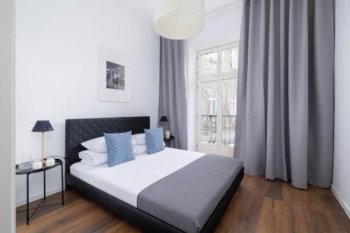 2 Bedroom Apartment With Balcony Długa 65 street — 4-Star Luxury Hotel in Krakow, Poland