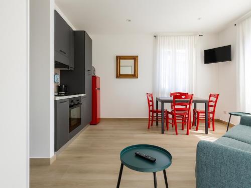 Le Belle Maison — 4-Star Luxury Hotel in Peschiera Del Garda, Italy