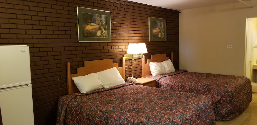 Americas Premier Inn - photo 2