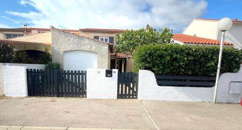 Jolie villa familiale — 4-Star Luxury Hotel in Le Barcares, France