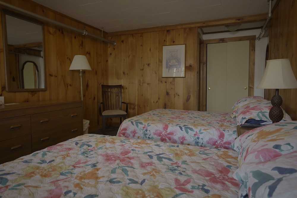 Betty Doon Hotel - photo 90