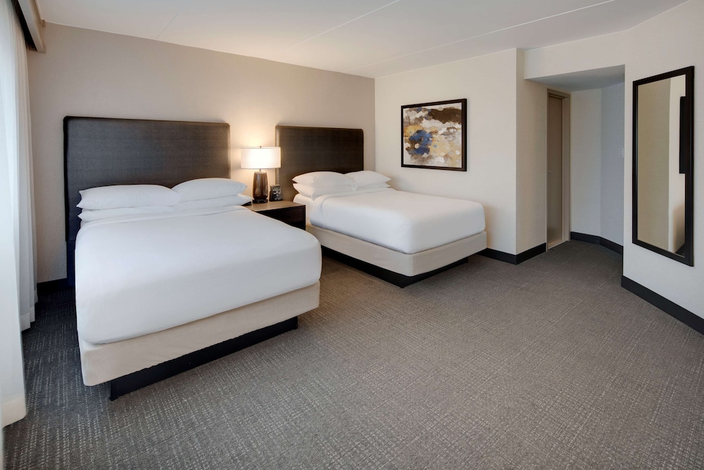 Embassy Suites by Hilton Detroit Troy Auburn Hills - photo 12