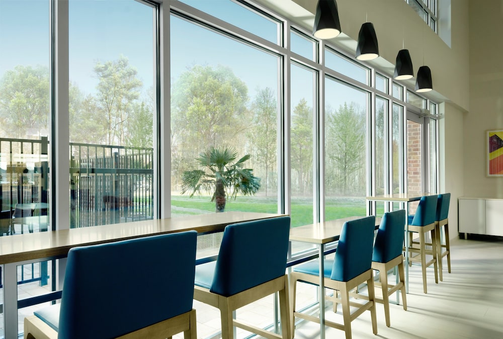 Holiday Inn Express Jackson Ridgeland by IHG - photo 30