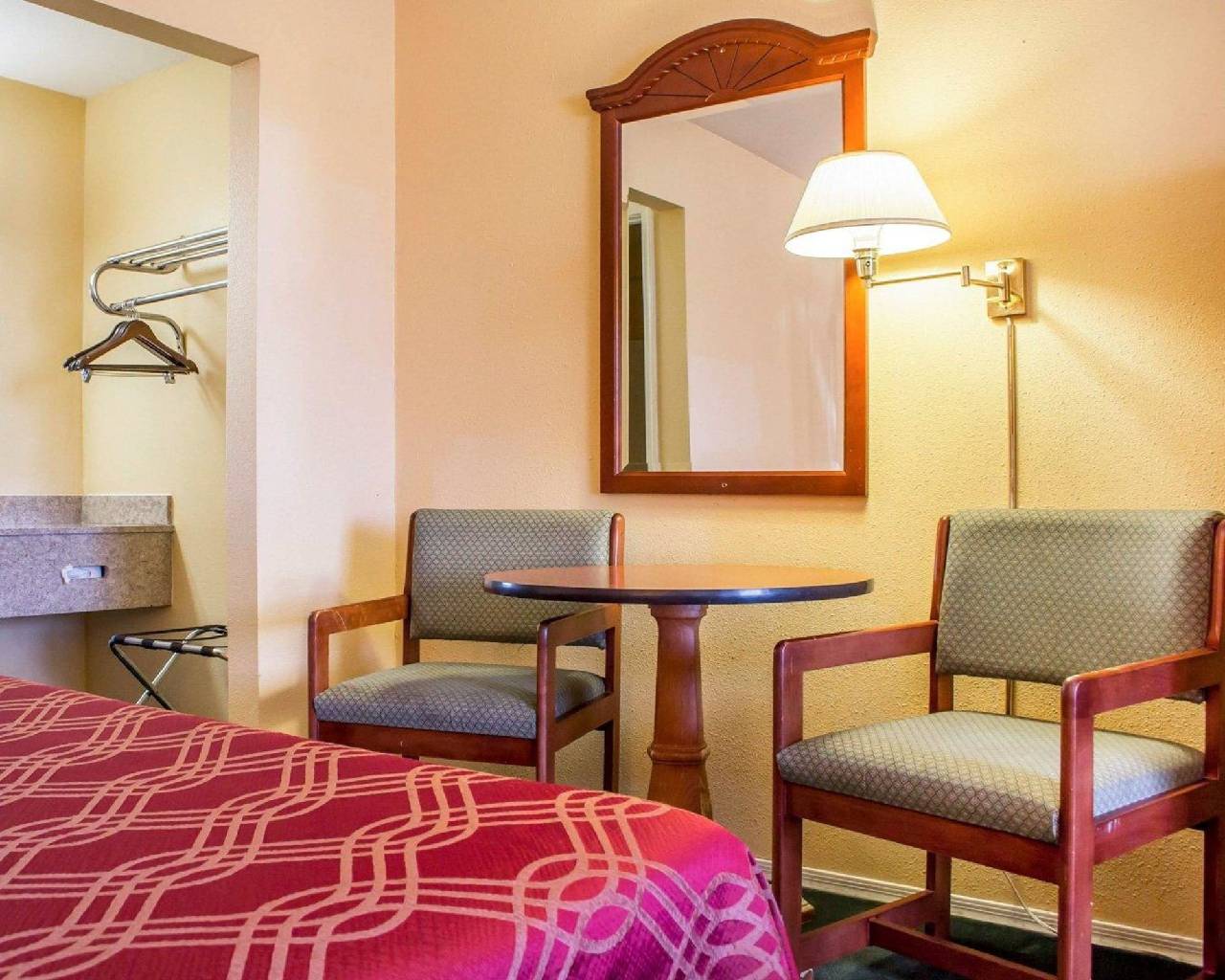 Travelodge by Wyndham Kingman - photo 42