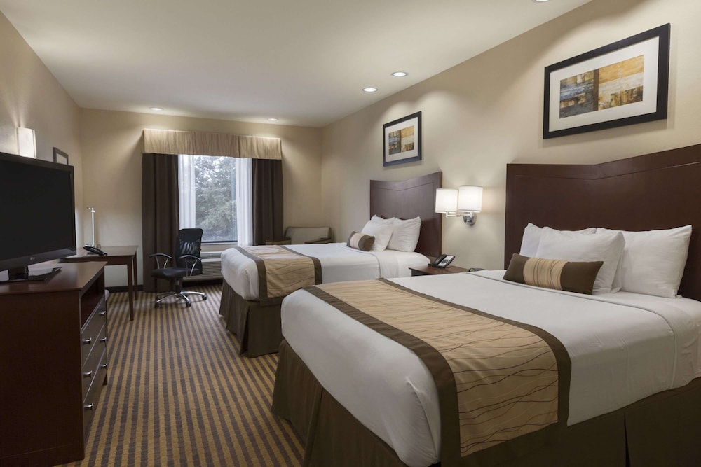 Baymont by Wyndham Victoria - photo 10