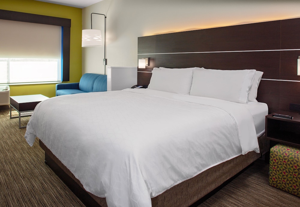 Holiday Inn Express and Suites El Paso North by IHG - photo 11