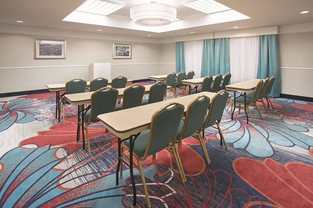 La Quinta Inn & Suites by Wyndham Gallup - photo 61