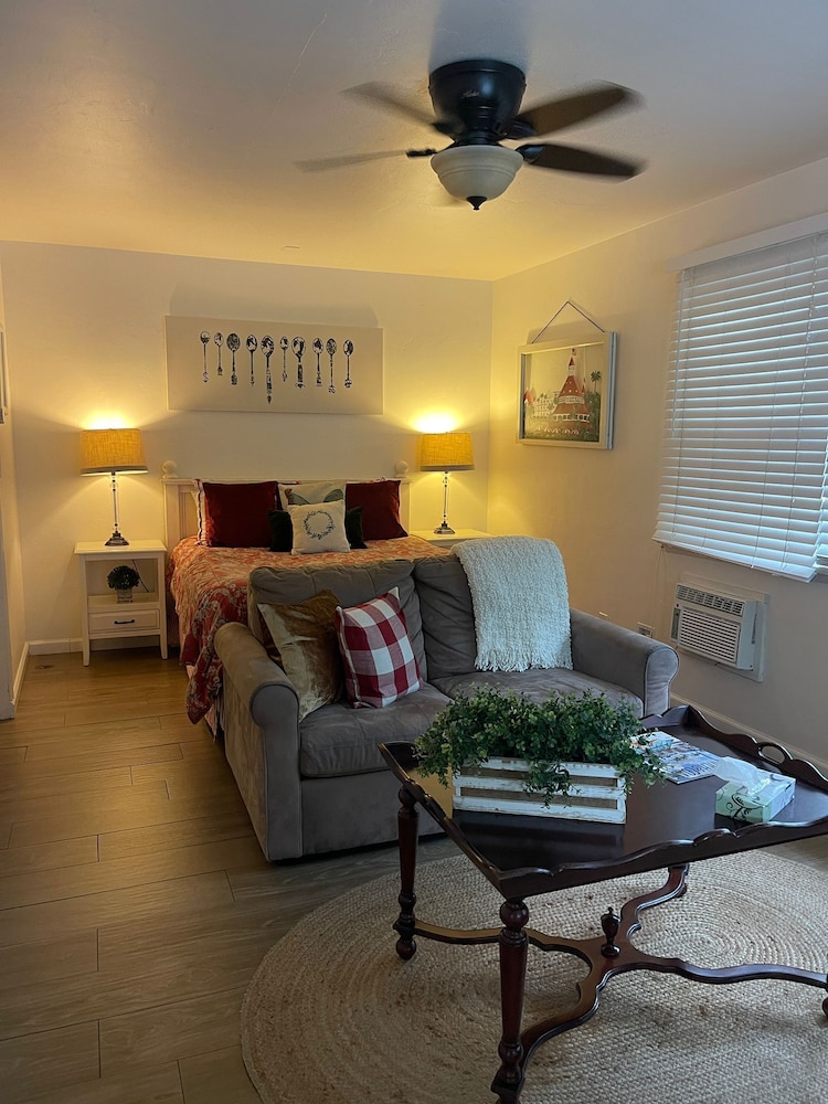 Redwood Hollow Cottages - photo 25