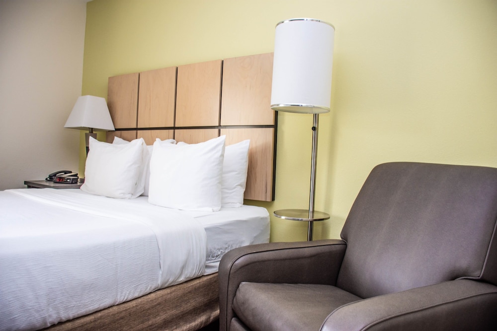 Candlewood Suites : Overland Park W 135th St by IHG - photo 12