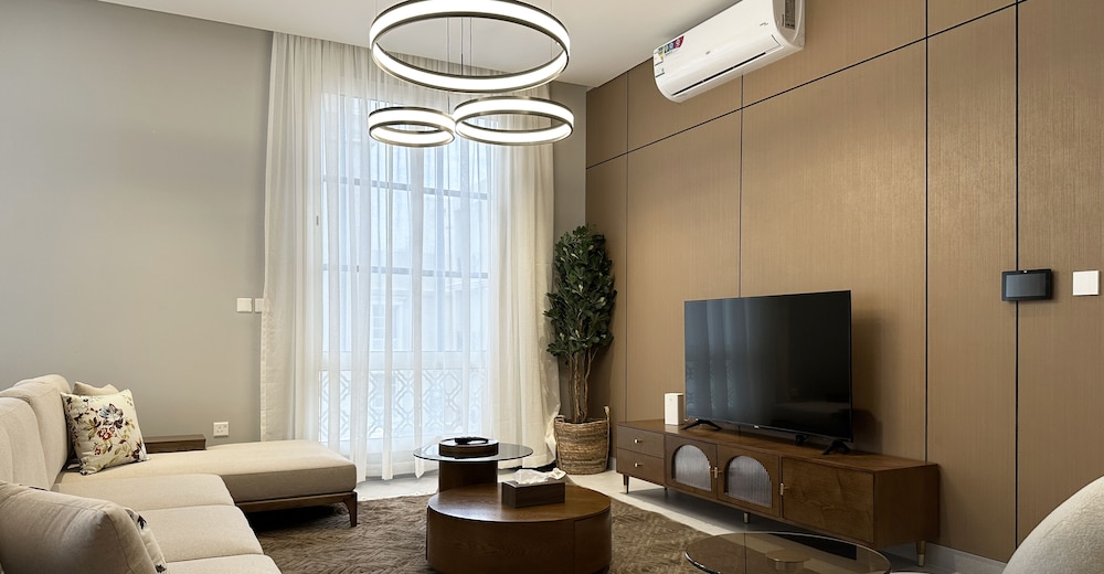 Kease Ar Rabi D 10 Royal Design AZ73 — 4-Star Luxury Hotel in Riyadh, Saudi Arabia