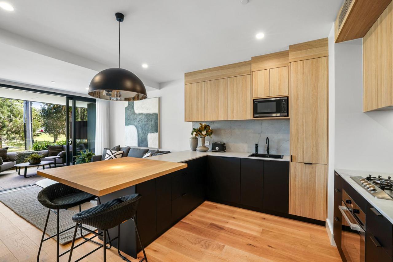 Executive 1 bed opposite Long Reef Golf Course — Collaroy — photo 4
