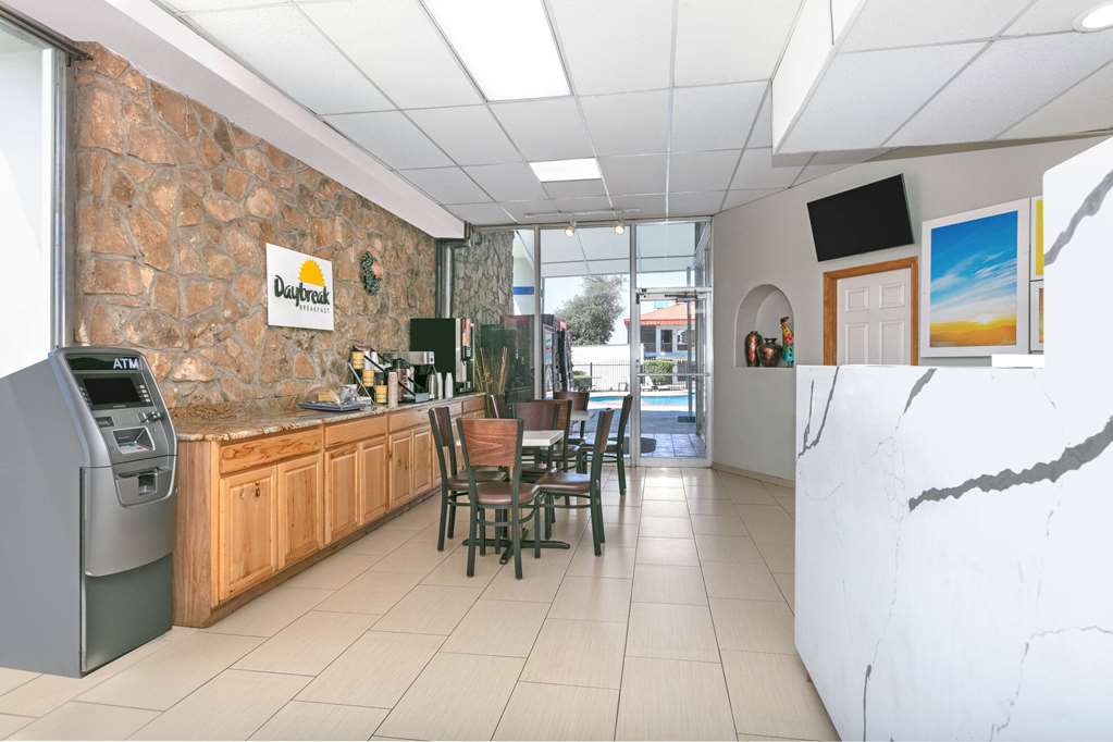 Days Inn by Wyndham South Fort Worth - photo 7