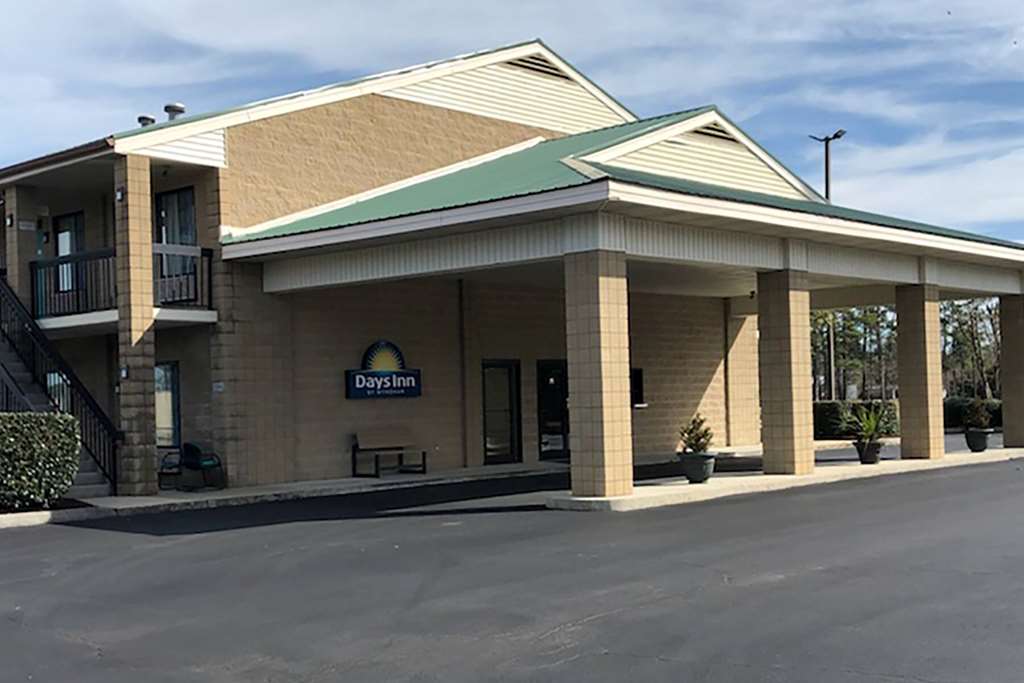 Days Inn by Wyndham Cape Carteret near Emerald Isle - featured photo