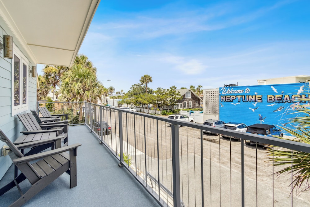 Seahorse Oceanfront Inn - photo 64