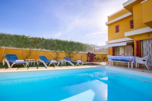 Villa Isabel — 4-Star Luxury Hotel in Palma, Spain
