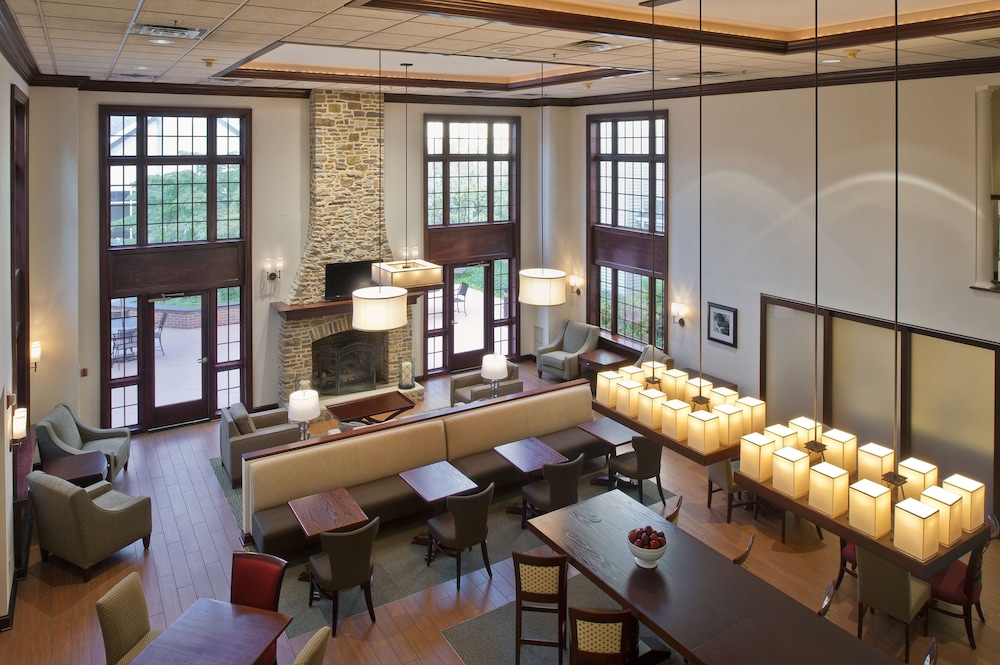 Hampton Inn & Suites Bethlehem - photo 2