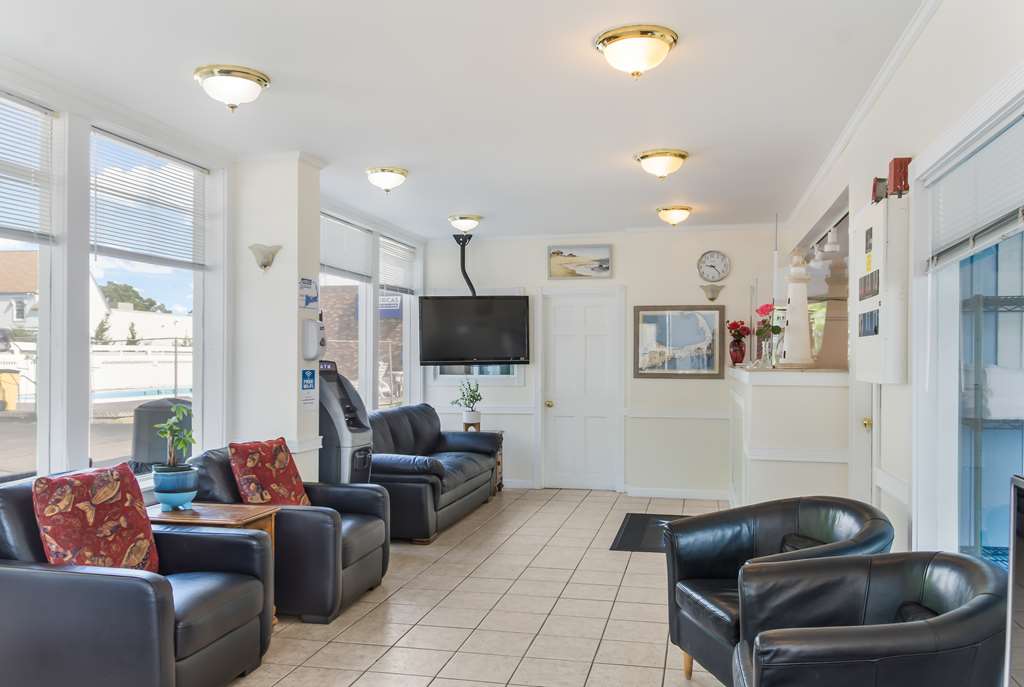 Americas Best Value Inn & Suites Hyannis Cape Cod - photo 7