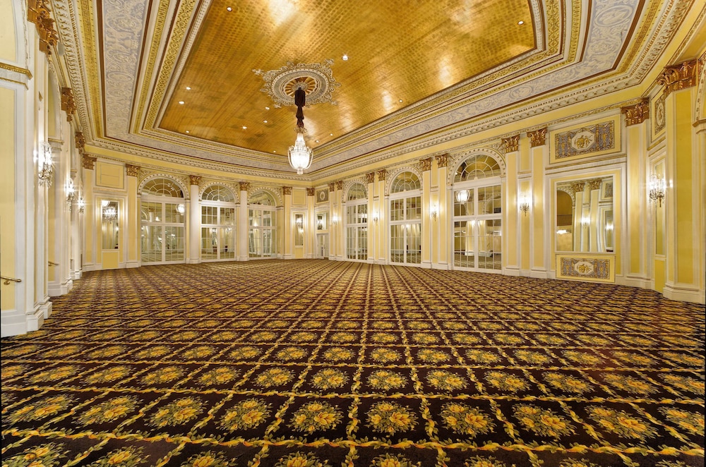 Amway Grand Plaza Curio Collection by Hilton - photo 95