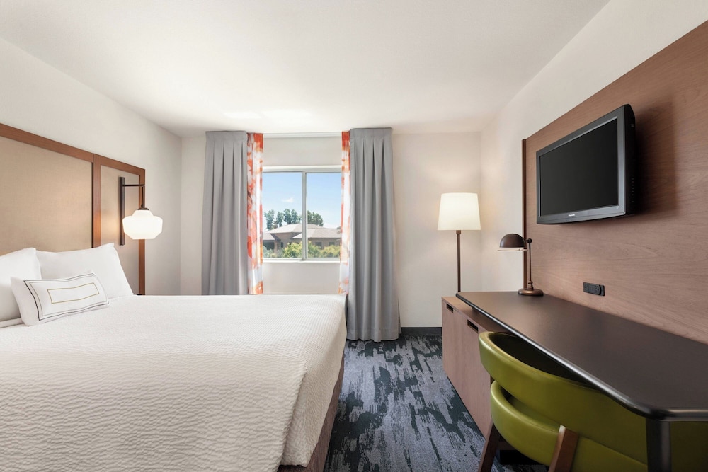 Fairfield Inn by Marriott Visalia Sequoia - photo 9
