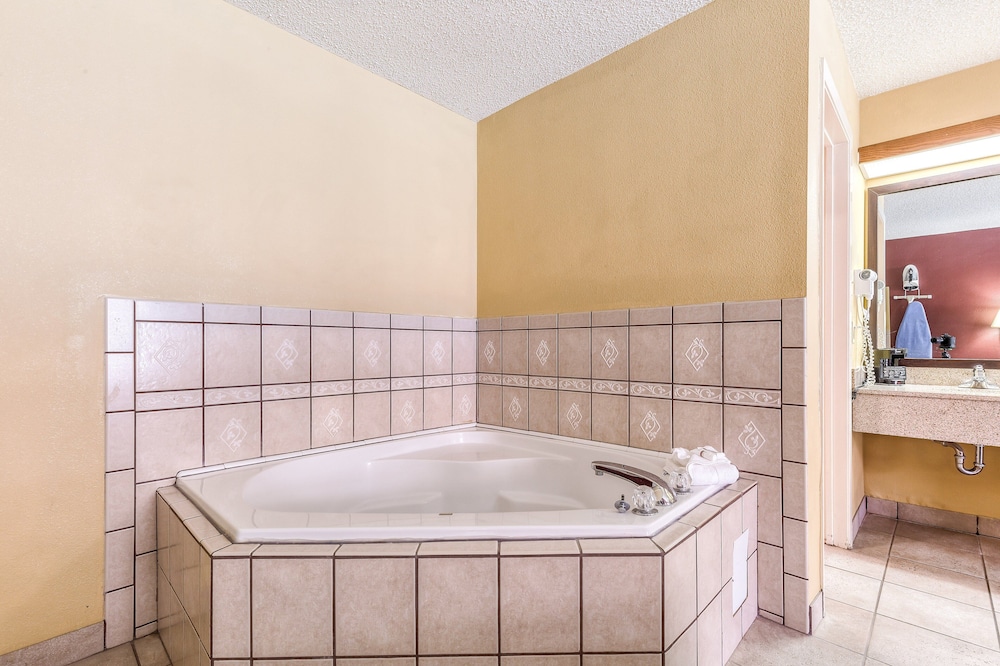 Red Roof Inn Amarillo West - photo 36