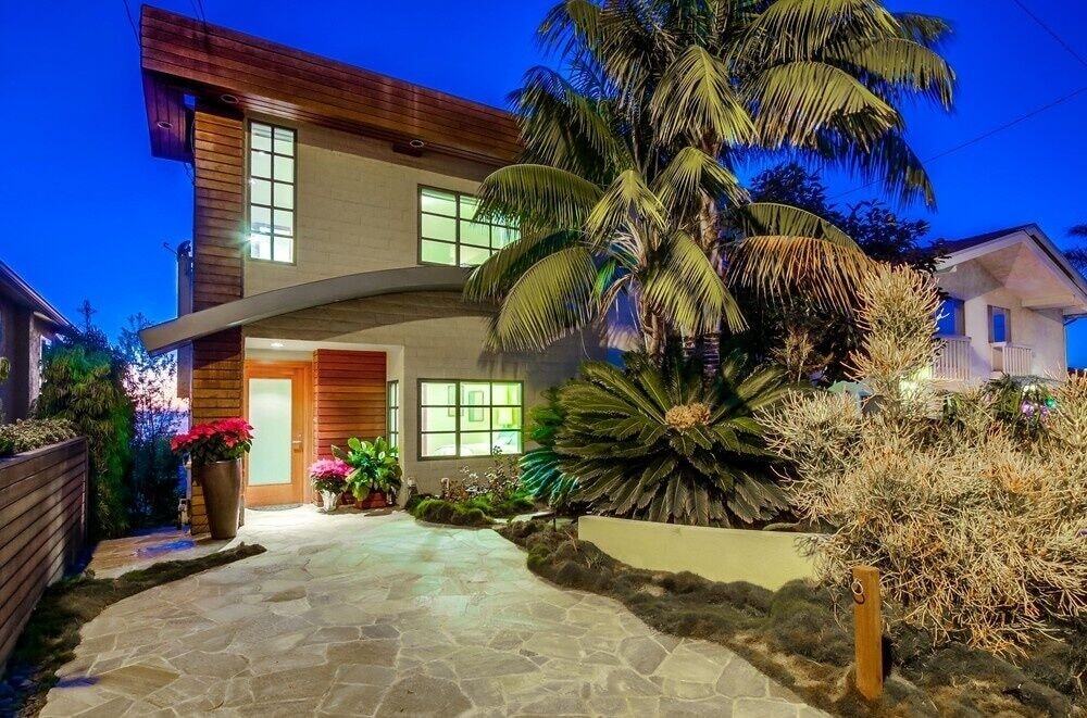 Seaside — 4-Star Luxury Hotel in None, United States
