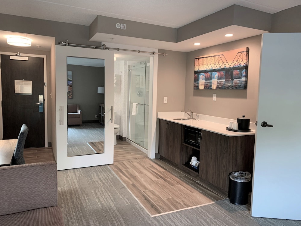 Hampton Inn Harrisburg East - photo 24