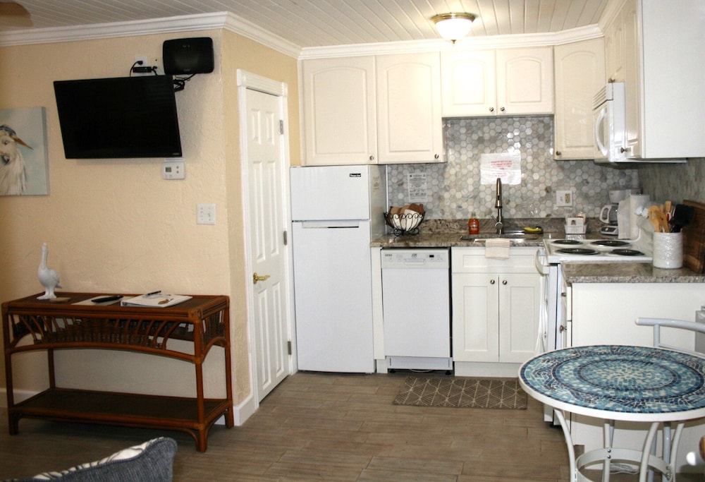 Pirate's Pointe Resort - carbon neutral hotel in Ruskin