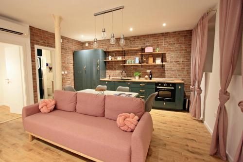Apartman Michelangelo in the centar of Supetar — 4-Star Luxury Hotel in Supetar, Croatia