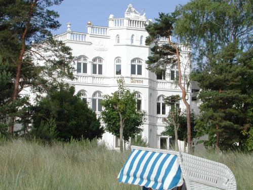 Villa Sirene Whg 12 Meerblick 5 Sterne — 5-Star Luxury Hotel in Ostseebad Binz, Germany