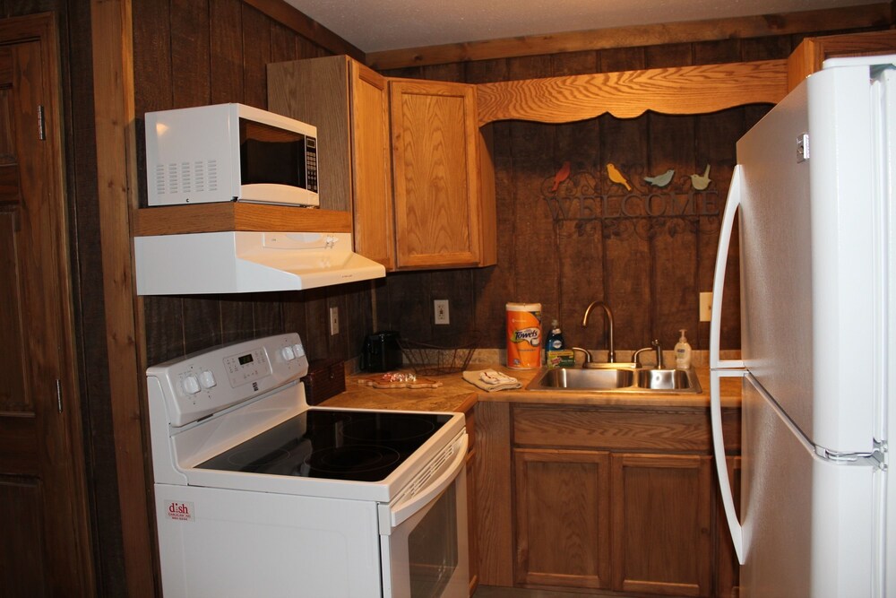 Shawnee Trails Lodging and Suites - photo 14
