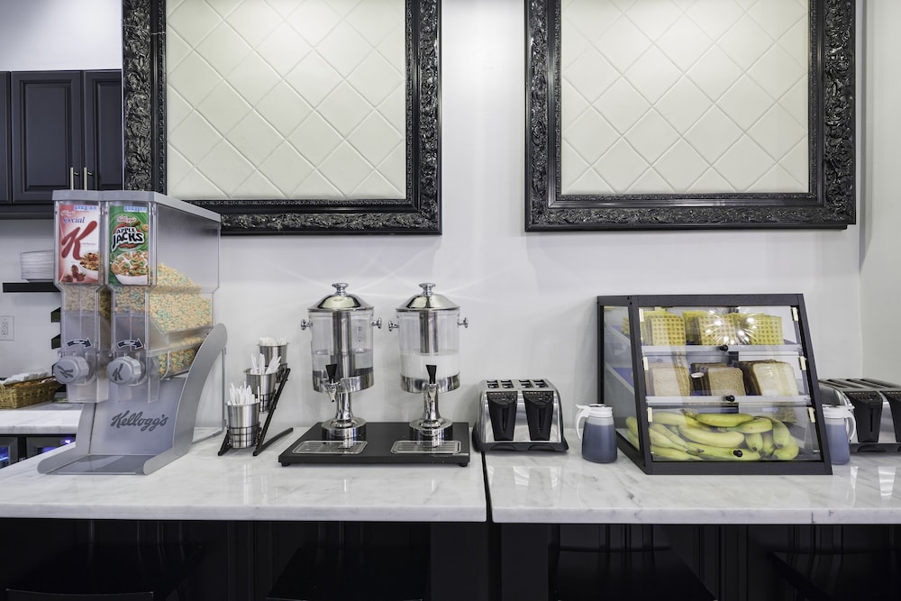 Adante Hotel - photo 35