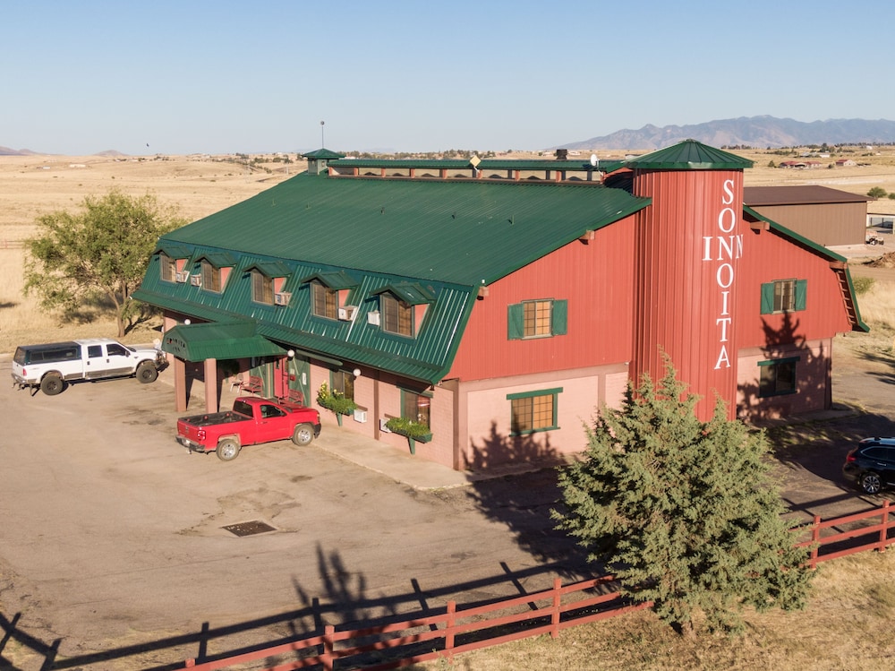 Sonoita Inn — Elgin